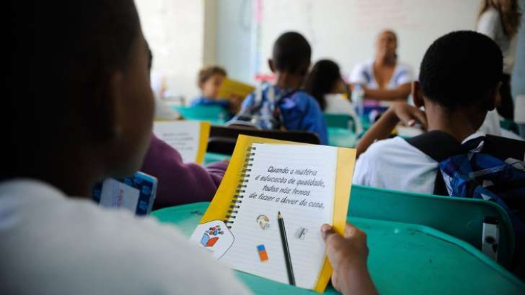 Agência Brasil/Alunos de escola pública no Brasil
