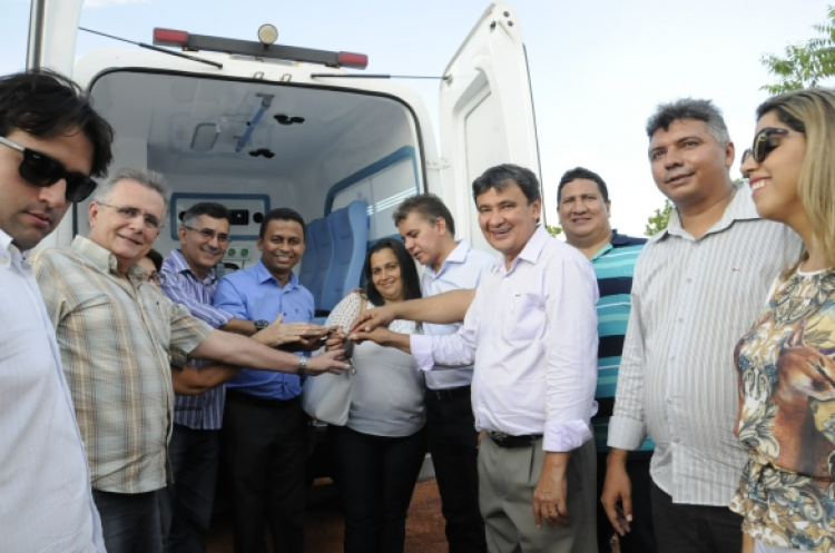 Ambulância para N.S. de Nazaré (Foto:Francisco Leal) 