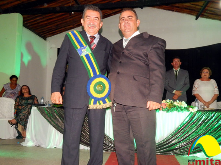 Lincoln Matos e Miguel Vieira , prefeito e vice-prefeito empossados 