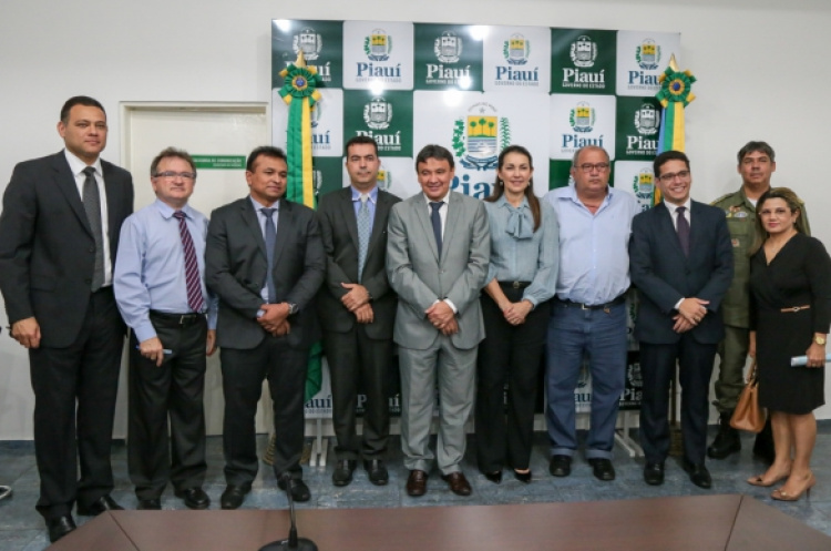 Reunião com oS órgãos: SEJUS, SEGURANÇA, PM, Delegacia Geral, CCDROGAS. (Foto:Jorge Henrique Bastos) 