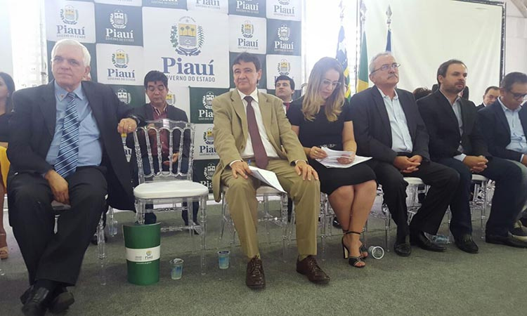 Governador participa da solenidade de inauguração do Centro Estadual de Educação Profissional