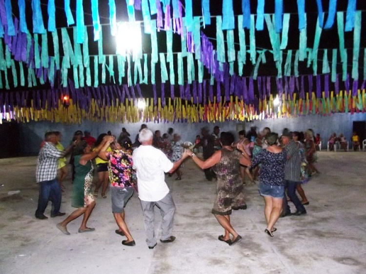 Muita alegria e diversão no carnaval da Melhor Idade