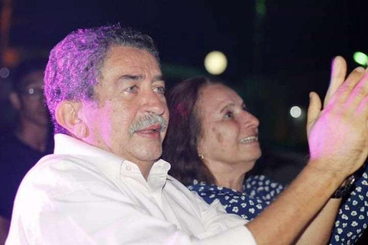 Prefeito Lincoln  e sua esposa Maria do Carmo