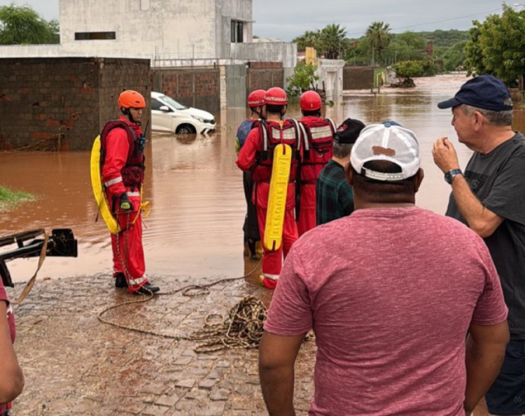 Em 10 dias, choveu em Picos o que era previsto em seis meses, revela estudos climáticos